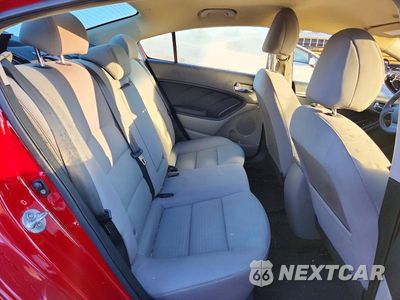 Zdjęcie 10 z 12 samochodu: 2016 KIA FORTE LX VIN:KNAFX4A61G5590154 - miniatura