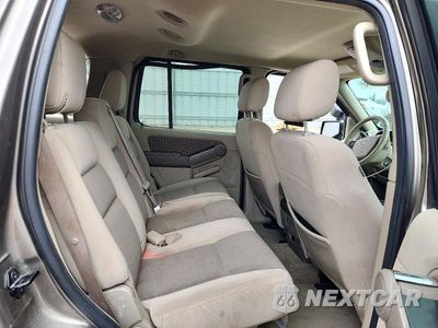 Zdjęcie 11 z 13 samochodu: 2006 FORD EXPLORER XLT VIN:1FMEU73E26UB44916 - miniatura
