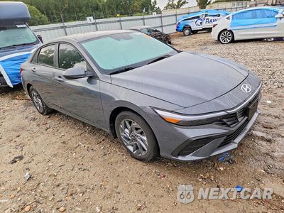 Czwarte zdjęcie samochodu z boku: 2025 HYUNDAI ELANTRA HYBRID BLUE VIN:KMHLM4DJXSU169039 - miniatura
