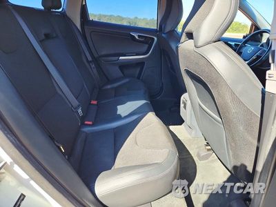 Zdjęcie 10 z 12 samochodu: 2015 VOLVO XC60 T5 VIN:YV440MDJ1F2730053 - miniatura