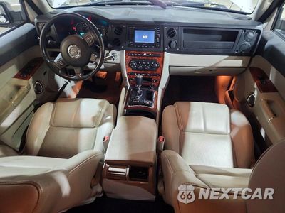 Zdjęcie 8 z 13 samochodu: 2006 JEEP COMMANDER LIMITED VIN:1J8HG58N96C305508 - miniatura