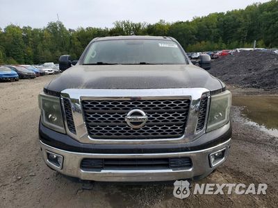 Piąte zdjęcie samochodu w środku: 2018 NISSAN TITAN XD SV VIN:1N6BA1F47JN529940 - miniatura
