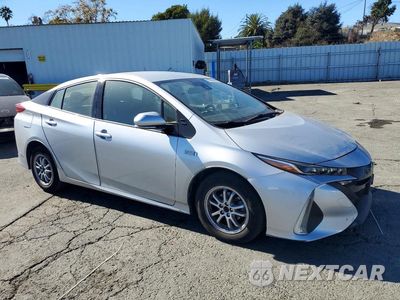 Czwarte zdjęcie samochodu z boku: 2019 TOYOTA PRIUS PRIME PLUS VIN:JTDKARFP8K3119317 - miniatura