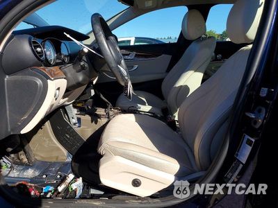 Zdjęcie 7 z 13 samochodu: 2019 MERCEDES-BENZ E 300 4MATIC VIN:WDDZF4KB3KA551165 - miniatura