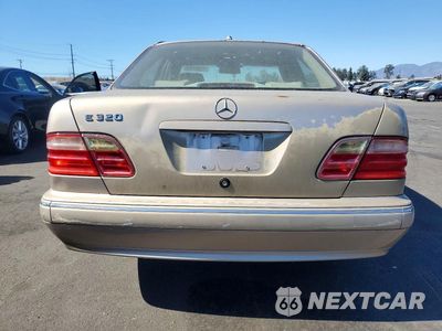 Zdjęcie 6 z 12 samochodu: 2002 MERCEDES-BENZ E 320 VIN:WDBJF65J12B400856 - miniatura