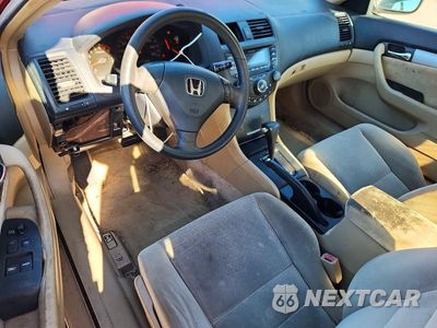 Zdjęcie 8 z 12 samochodu: 2003 HONDA ACCORD LX VIN:1HGCM722X3A011564 - miniatura