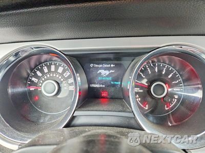 Zdjęcie 9 z 12 samochodu: 2014 FORD MUSTANG VIN:1ZVBP8EM4E5331055 - miniatura