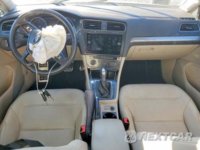 Zdjęcie 8 z 13 samochodu: 2018 VOLKSWAGEN GOLF ALLTRACK S VIN:3VWH17AU7JM759850 - miniatura