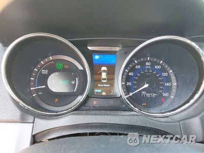 Zdjęcie 9 z 12 samochodu: 2015 HYUNDAI SONATA HYBRID BASE VIN:KMHEC4A49FA137684 - miniatura