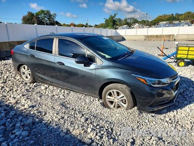 Czwarte zdjęcie samochodu z boku: 2017 CHEVROLET CRUZE LT VIN:1G1BE5SM7H7146334 - miniatura