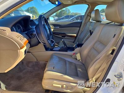 Zdjęcie 7 z 13 samochodu: 2008 HONDA ACCORD EXL VIN:1HGCP36888A027848 - miniatura