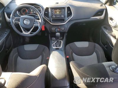 Zdjęcie 8 z 13 samochodu: 2016 JEEP CHEROKEE SPORT VIN:1C4PJMAS4GW232725 - miniatura