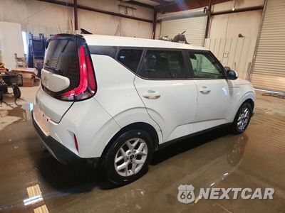 Trzecie zdjęcie samochodu z tyłu: 2025 KIA SOUL LX VIN:KNDJ23AU7S7939965 - miniatura