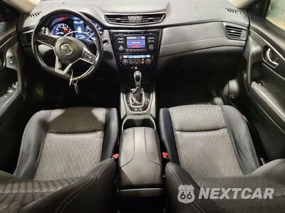 Zdjęcie 8 z 14 samochodu: 2017 NISSAN ROGUE SV VIN:JN8AT2MV6HW007058 - miniatura