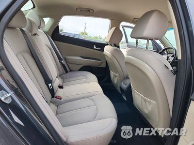Zdjęcie 10 z 12 samochodu: 2016 KIA OPTIMA LX VIN:5XXGT4L31GG020740 - miniatura