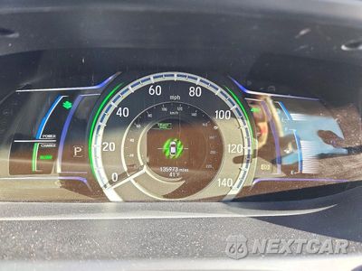 Zdjęcie 9 z 12 samochodu: 2015 HONDA ACCORD HYBRID VIN:1HGCR6F34FA000112 - miniatura