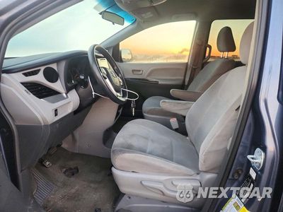 Zdjęcie 7 z 14 samochodu: 2015 TOYOTA SIENNA L 7-PASSENGER VIN:5TDZK3DC8FS642835 - miniatura
