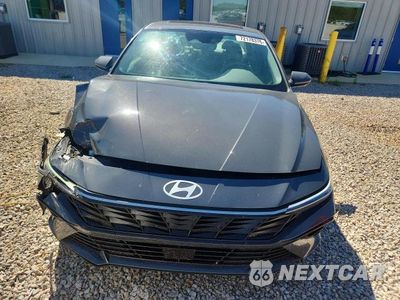 Piąte zdjęcie samochodu w środku: 2025 HYUNDAI ELANTRA SEL VIN:KMHLS4DG3SU906687 - miniatura