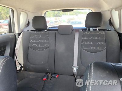 Zdjęcie 10 z 13 samochodu: 2012 KIA SOUL + VIN:KNDJT2A61C7370346 - miniatura