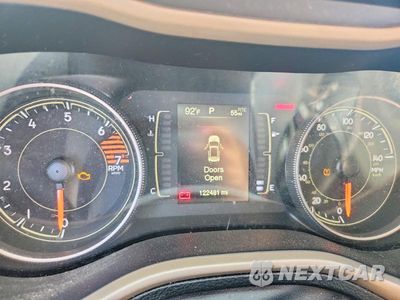 Zdjęcie 9 z 13 samochodu: 2018 JEEP CHEROKEE LATITUDE VIN:1C4PJMCB4JD610106 - miniatura