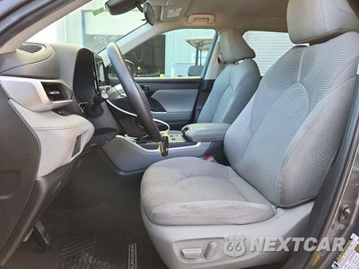 Zdjęcie 7 z 13 samochodu: 2023 TOYOTA HIGHLANDER L VIN:5TDKDRAH0PS040365 - miniatura