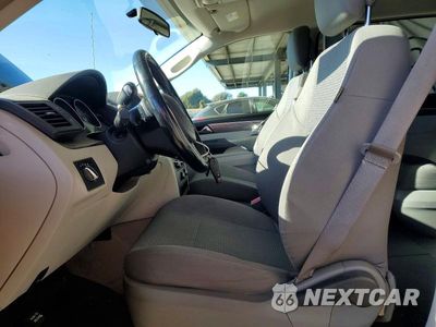 Zdjęcie 7 z 13 samochodu: 2012 VOLKSWAGEN ROUTAN S VIN:2C4RVAAG9CR182107 - miniatura