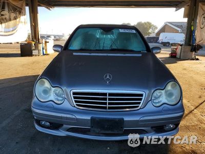 Piąte zdjęcie samochodu w środku: 2005 MERCEDES-BENZ C 320 VIN:WDBRF64JX5F603732 - miniatura