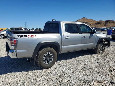 Trzecie zdjęcie samochodu z tyłu: 2021 TOYOTA TACOMA BASE VIN:3TMCZ5AN3MM374146 - miniatura