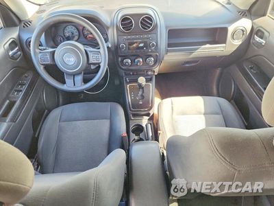 Zdjęcie 8 z 12 samochodu: 2015 JEEP PATRIOT SPORT VIN:1C4NJPBA0FD280571 - miniatura