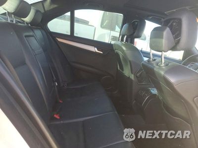 Zdjęcie 10 z 12 samochodu: 2012 MERCEDES-BENZ C 250 VIN:WDDGF4HB2CA641097 - miniatura