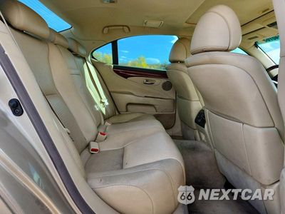 Zdjęcie 10 z 12 samochodu: 2011 LEXUS LS 460 VIN:JTHBL5EF4B5102576 - miniatura