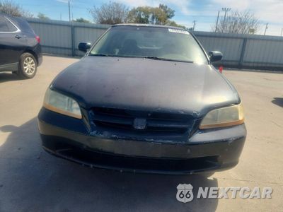 Piąte zdjęcie samochodu w środku: 1999 HONDA ACCORD LX VIN:JHMCG5642XC034013 - miniatura