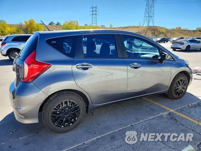 Trzecie zdjęcie samochodu z tyłu: 2018 NISSAN VERSA NOTE SV VIN:3N1CE2CP6JL356205 - miniatura