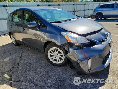 Czwarte zdjęcie samochodu z boku: 2013 TOYOTA PRIUS V THREE VIN:JTDZN3EU1D3192331 - miniatura