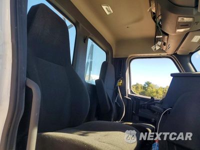 Zdjęcie 6 z 10 samochodu: 2023 FREIGHTLINER CASCADIA 126 SEMI TRUCK VIN:3AKJHLDV1PSUJ7766 - miniatura
