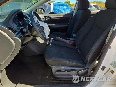 Zdjęcie 7 z 12 samochodu: 2019 NISSAN SENTRA S VIN:3N1AB7AP6KY216501 - miniatura
