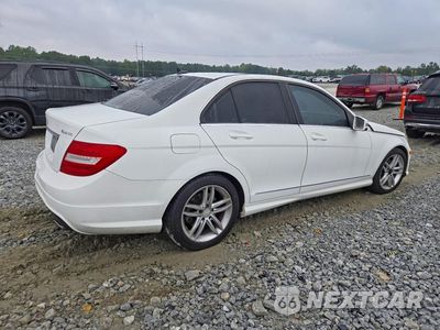 Trzecie zdjęcie samochodu z tyłu: 2013 MERCEDES-BENZ C 300 4MATIC VIN:WDDGF8AB6DR244061 - miniatura
