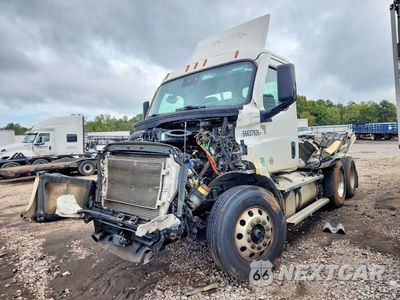 2023 FREIGHTLINER CASCADIA 116 SEMI TRUCK 3AKJHTDVXPDUA1243 - główne zdjęcie licytacji z USA - miniatura
