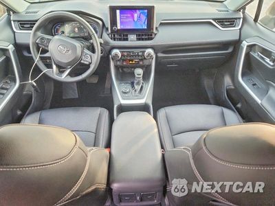 Zdjęcie 8 z 13 samochodu: 2025 TOYOTA RAV4 HYBRID XLE VIN:JTMRWRFV1SD290967 - miniatura