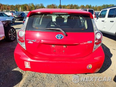 Zdjęcie 6 z 12 samochodu: 2014 TOYOTA PRIUS C ONE VIN:JTDKDTB34E1574608 - miniatura