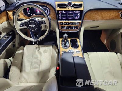Zdjęcie 8 z 13 samochodu: 2024 BENTLEY BENTAYGA VIN:SJAA72ZV9RC027737 - miniatura