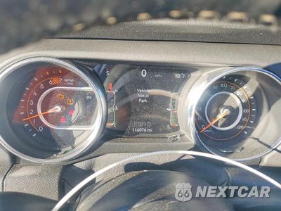 Zdjęcie 9 z 13 samochodu: 2020 JEEP WRANGLER UNLIMITED SAHARA VIN:1C4HJXEN8LW234837 - miniatura