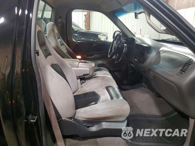 Zdjęcie 10 z 12 samochodu: 1999 FORD F150 SVT LIGHTNING VIN:2FTZF0733XCB06757 - miniatura