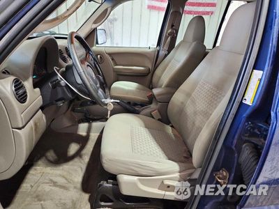 Zdjęcie 7 z 13 samochodu: 2006 JEEP LIBERTY SPORT VIN:1J4GL48KX6W179487 - miniatura