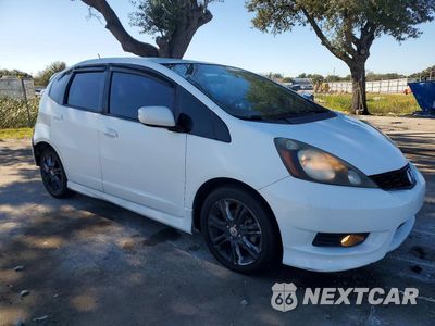 Czwarte zdjęcie samochodu z boku: 2012 HONDA FIT SPORT VIN:JHMGE8H53CC015348 - miniatura