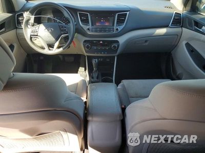 Zdjęcie 8 z 13 samochodu: 2016 HYUNDAI TUCSON SE VIN:KM8J33A48GU180213 - miniatura