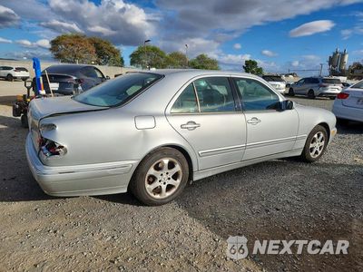 Trzecie zdjęcie samochodu z tyłu: 2002 MERCEDES-BENZ E 320 VIN:WDBJF65JX2B415405 - miniatura