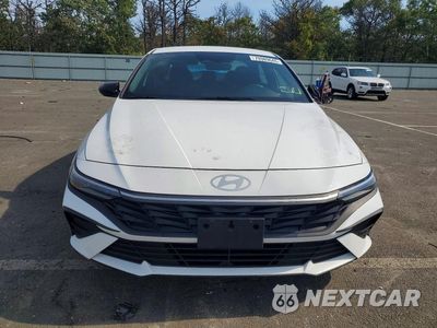 Piąte zdjęcie samochodu w środku: 2025 HYUNDAI ELANTRA SEL SPORT VIN:KMHLM4DG0SU968851 - miniatura