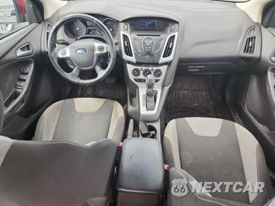 Zdjęcie 8 z 12 samochodu: 2014 FORD FOCUS SE VIN:1FADP3F25EL203453 - miniatura