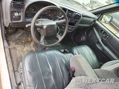 Zdjęcie 8 z 12 samochodu: 2002 GMC SONOMA VIN:1GTCS19W028200241 - miniatura